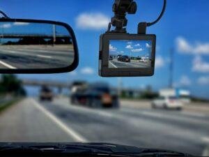 HOW TO KEEP REAR VIEW CAMERA ON